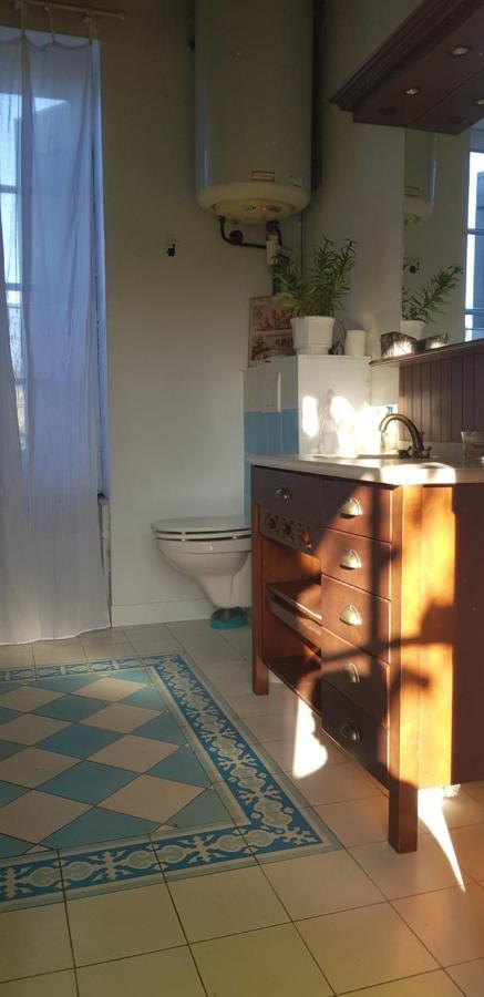 Maison chaleureuse et familiale. Nalliers  Extérieur photo