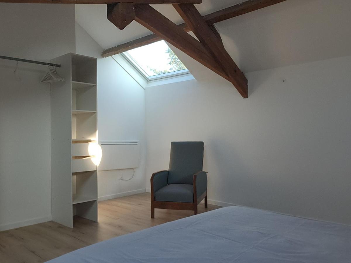 Maison chaleureuse et familiale. Nalliers  Extérieur photo