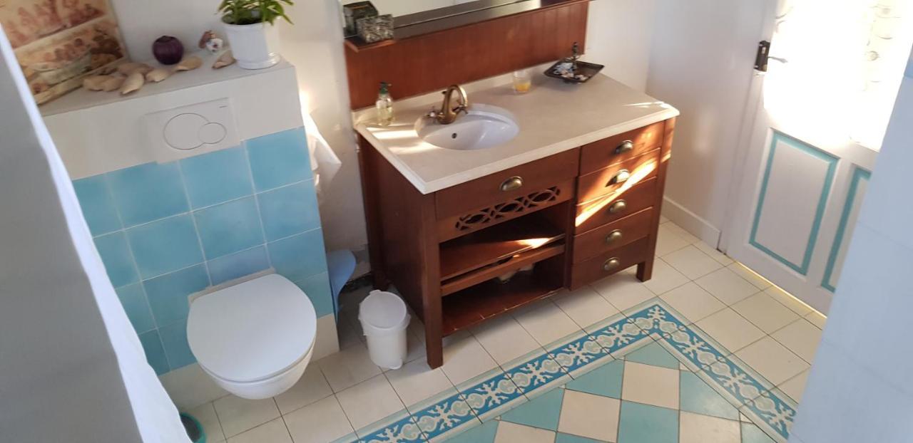 Maison chaleureuse et familiale. Nalliers  Extérieur photo